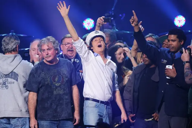 Paul McCartney and co during the last song 